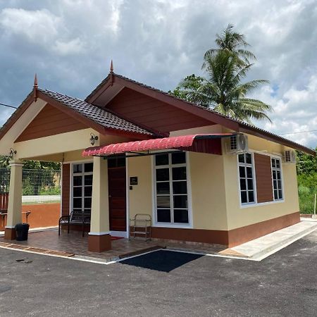 Nsjay Guest House Kampong Gong Balai Екстер'єр фото