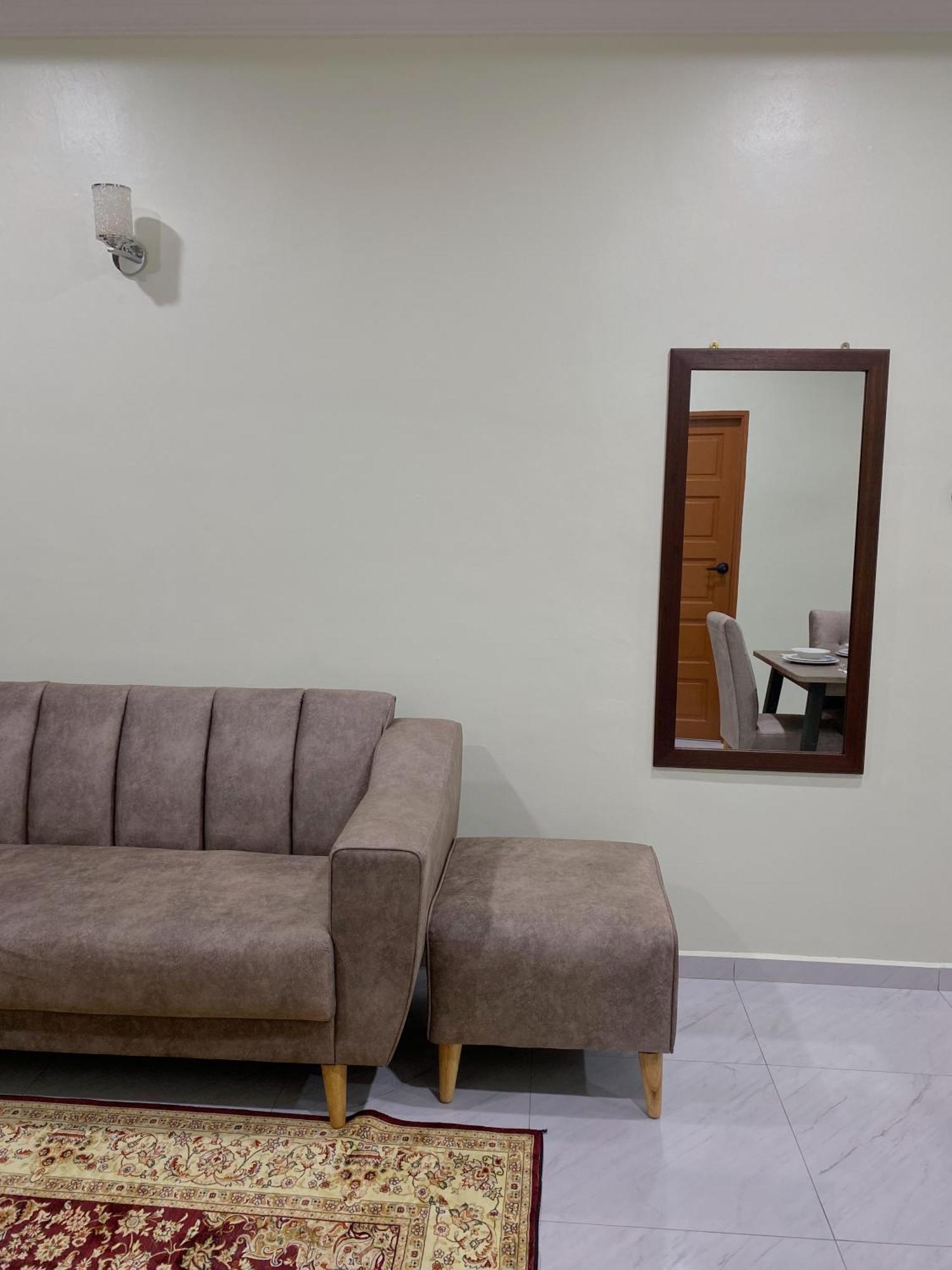 Nsjay Guest House Kampong Gong Balai Екстер'єр фото