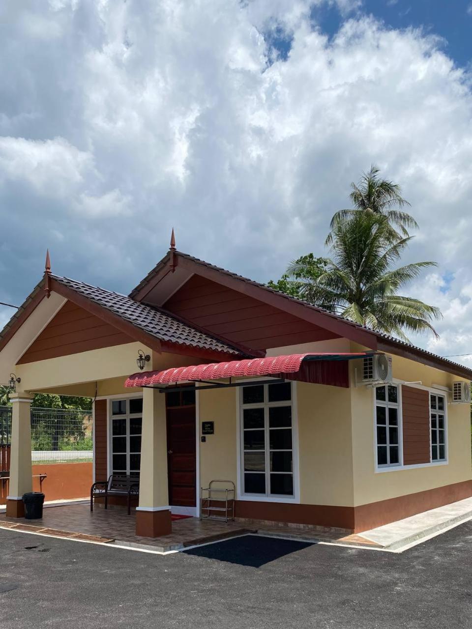 Nsjay Guest House Kampong Gong Balai Екстер'єр фото