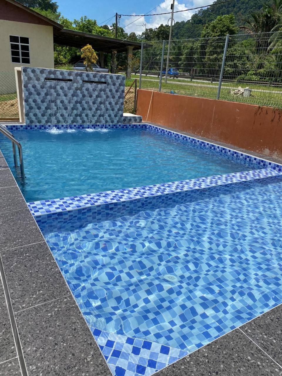 Nsjay Guest House Kampong Gong Balai Екстер'єр фото
